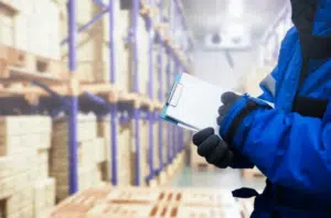 norme di sicurezza di un magazzino alimentare